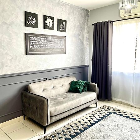 Dp Islamic Homestay Setia Alam Exterior photo
