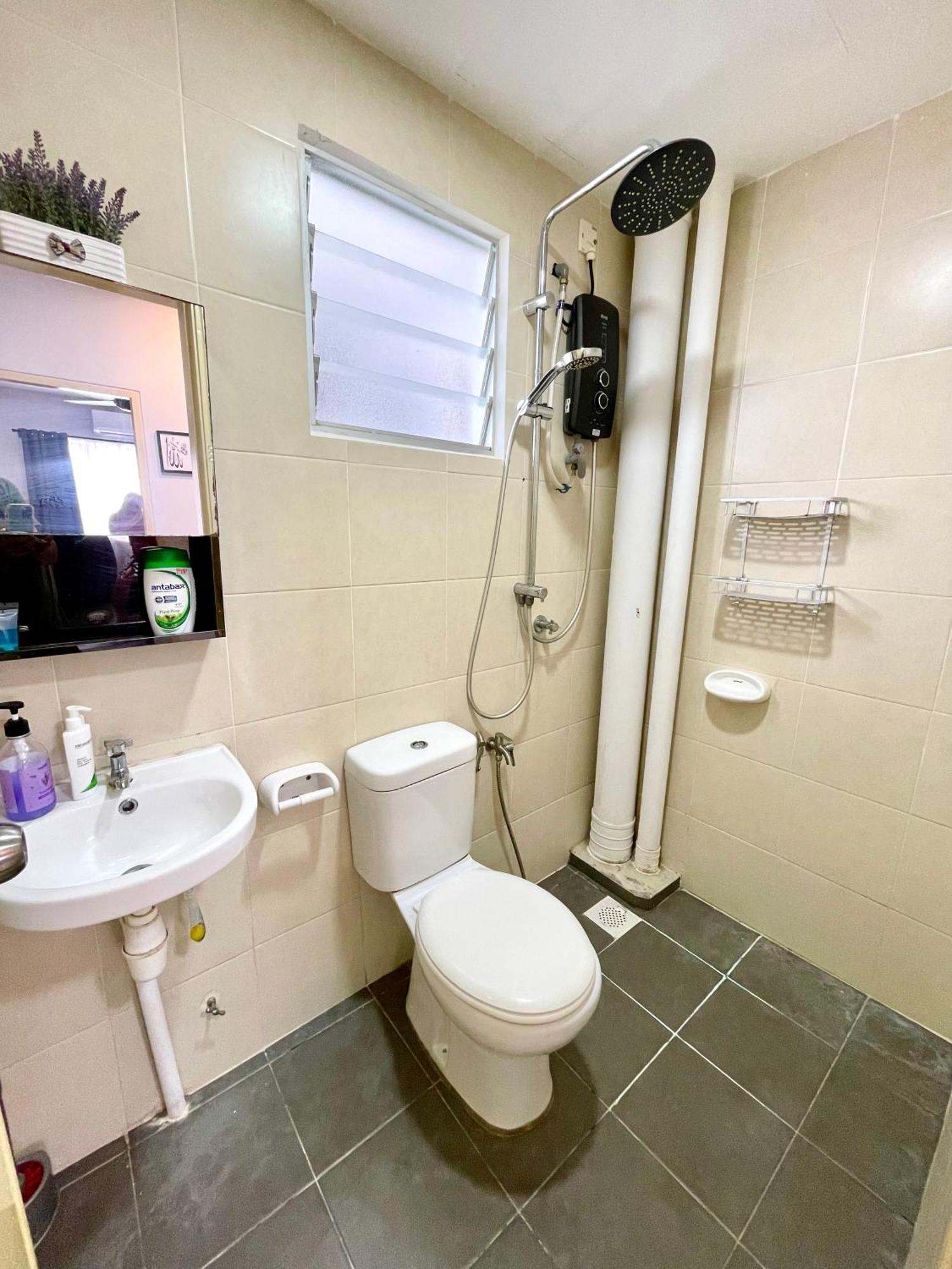 Dp Islamic Homestay Setia Alam Exterior photo